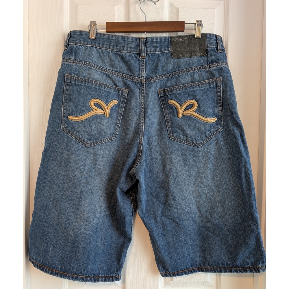 Rocawear Mens 38 Denim Shorts Blue Regular Fit Embroidered Logo Y2K Streetwear